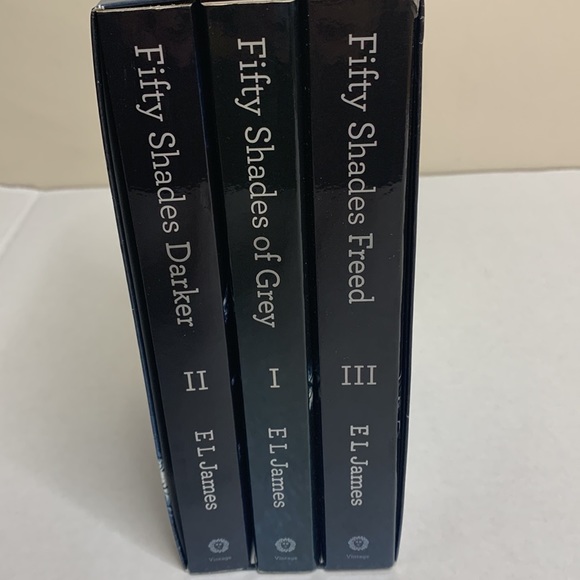 Books | Fifty Shades Trilogy Book Set | Series 3 Books | Grey Darker Freed XXX - Picture 3 of 5